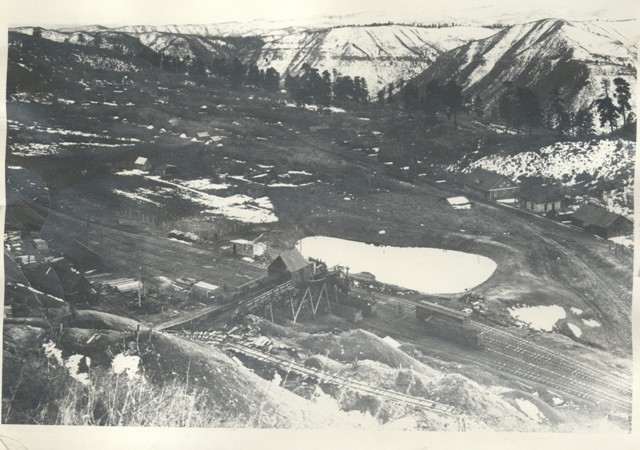 Image of the coal mine at Perins
