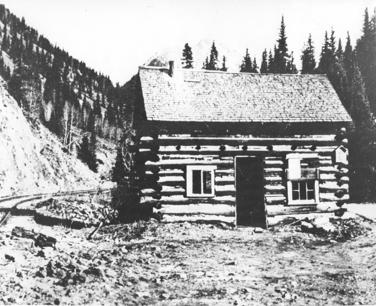 image of log building