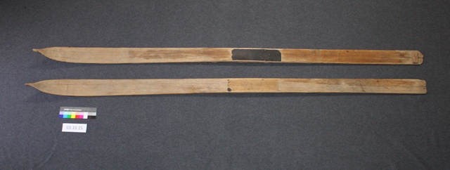 early wooden skis
