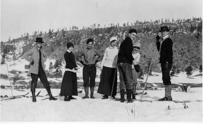 skiers in Animas City