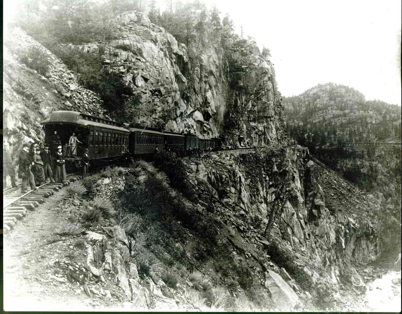 D&RG train on Highline